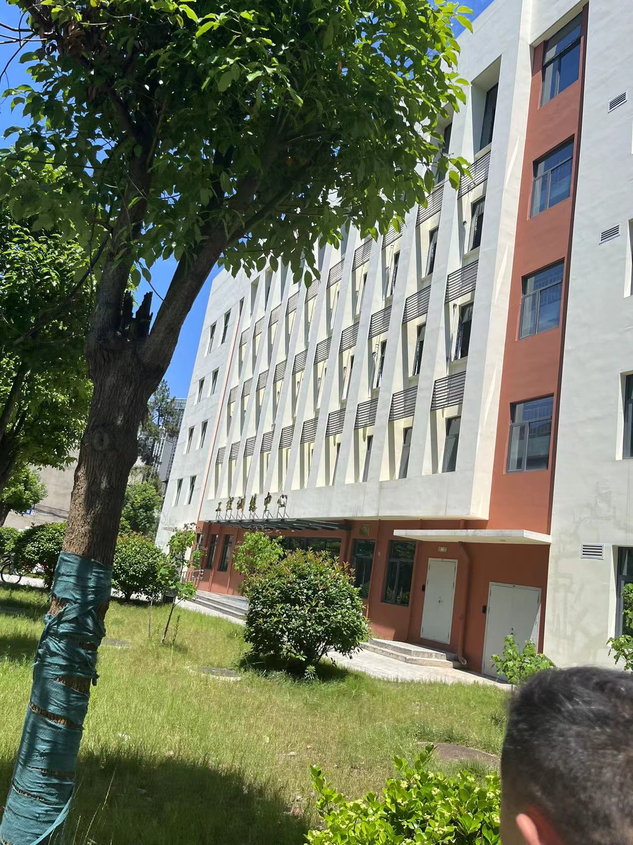 武汉理工大学空调项目